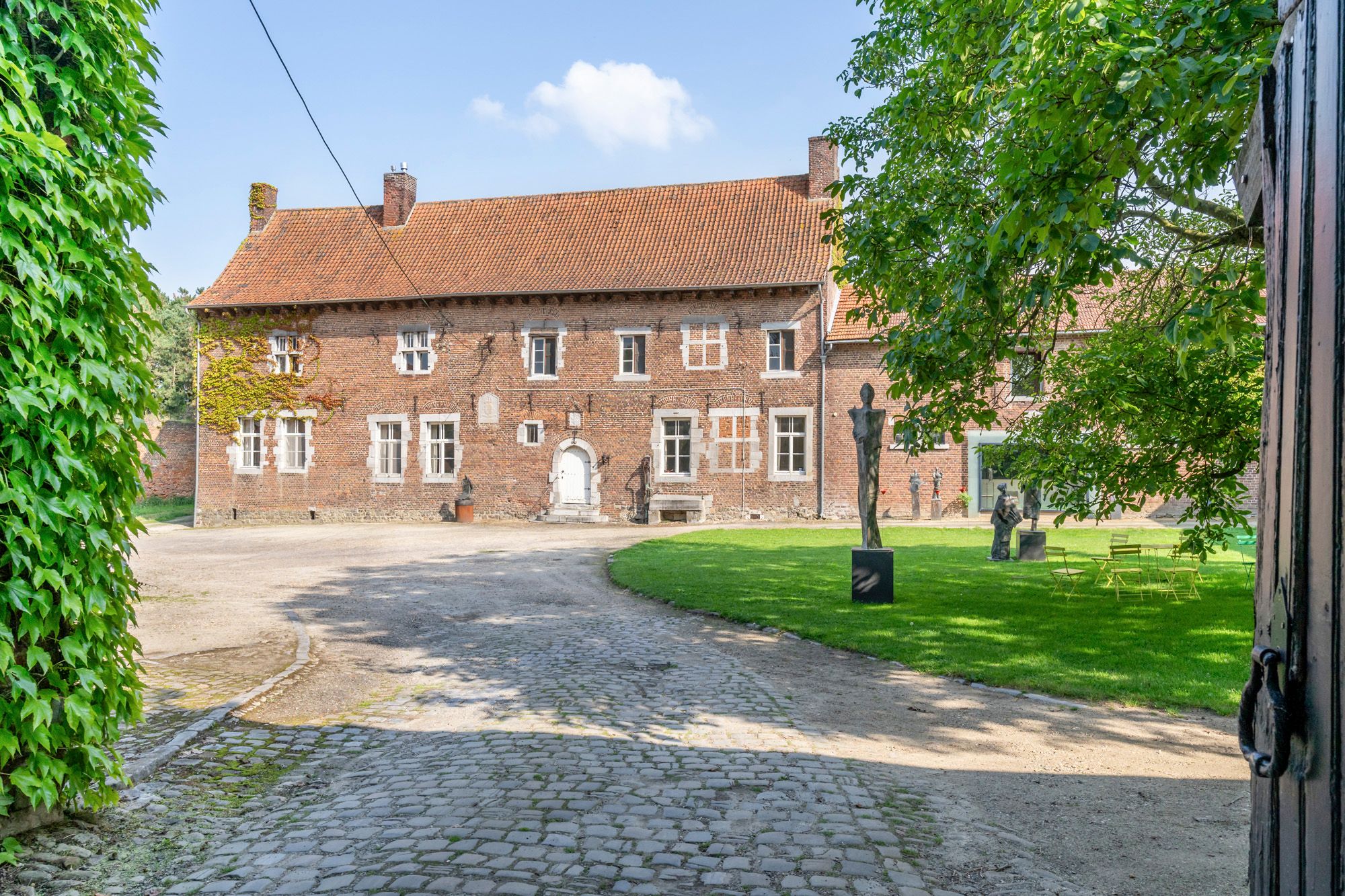 Unieke historische hoeve met veel mogelijkheden in Heers foto 2