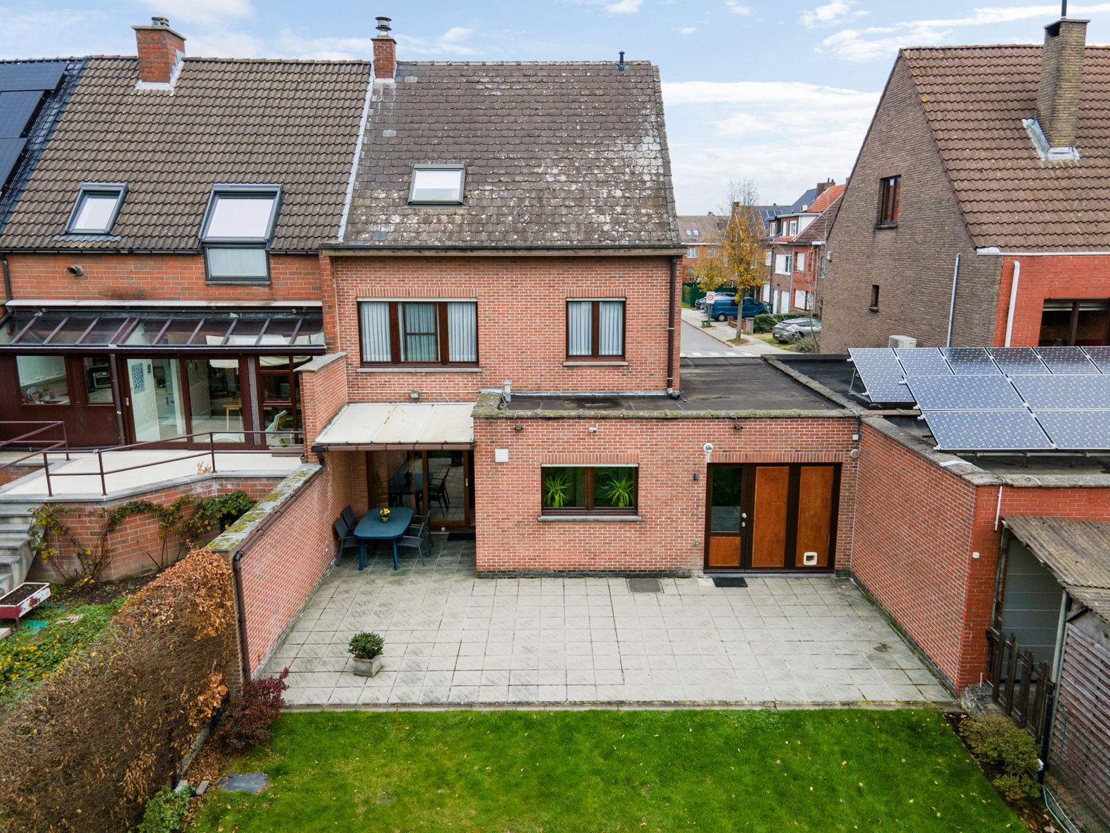 Kom de ruimte ontdekken in en achter deze halfopen bebouwing foto 32