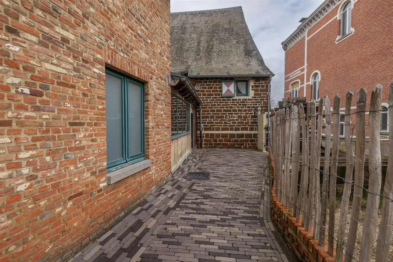 Uniek gebouw met historische waarde en karakter foto 32