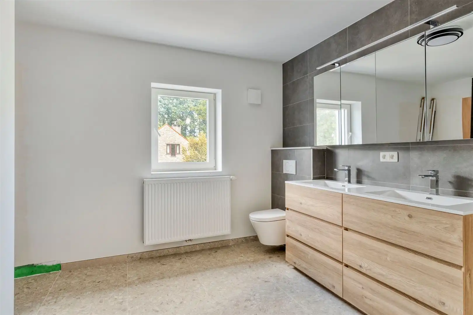 TE KOOP: Volledig gerenoveerde en instapklare woning met 3 slaapkamers te Koersel! foto 21