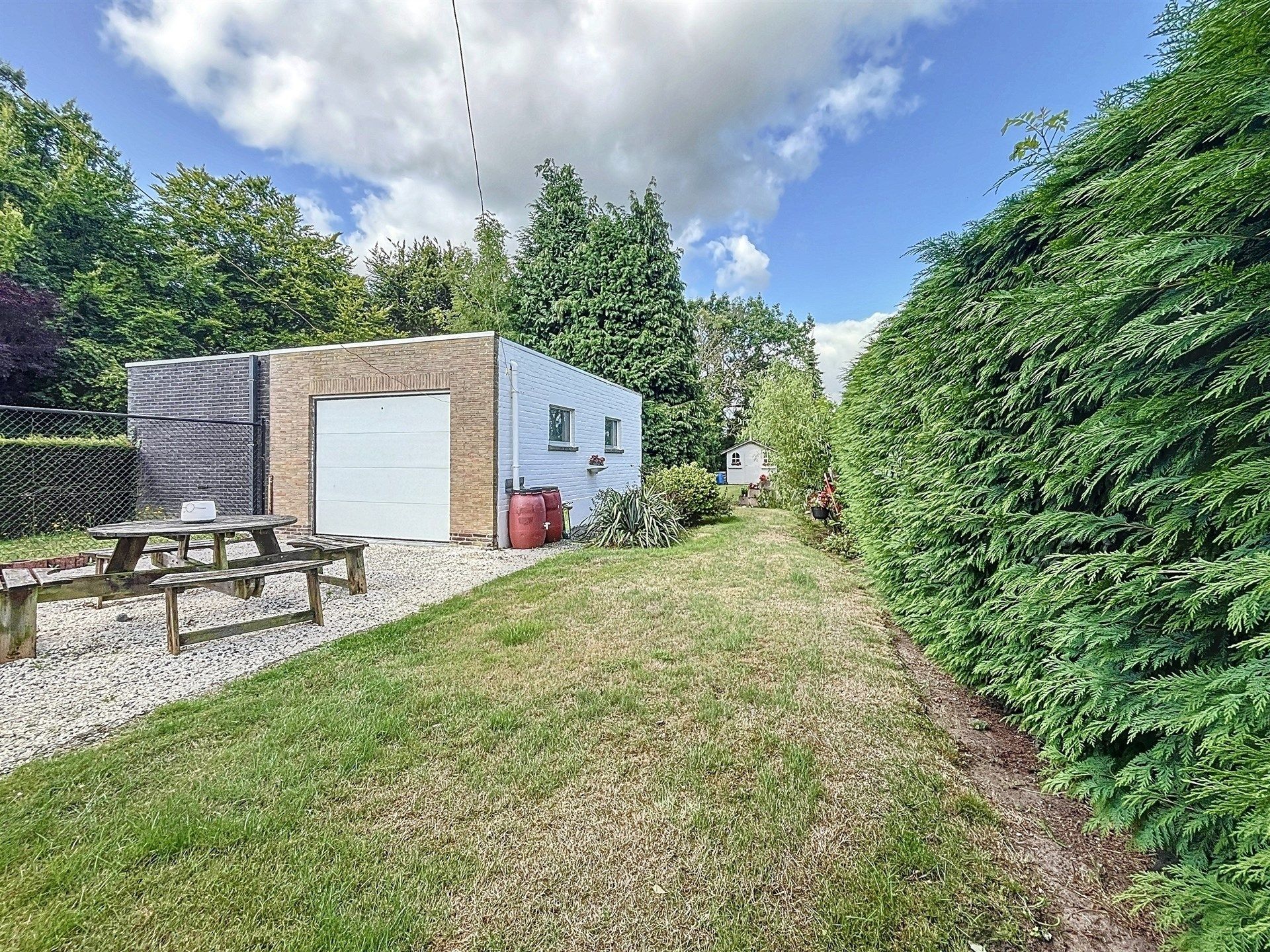 Woning met 3 slk en garage op grond van 704m². foto 19