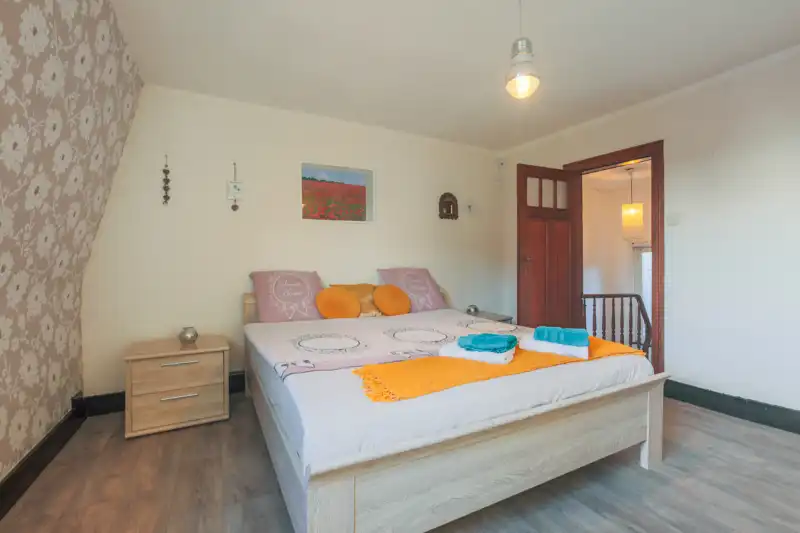 Centraal gelegen , vergunde vakantiewoning "Alice House" in Centrum Ieper met zicht op de kathedraal! foto 27