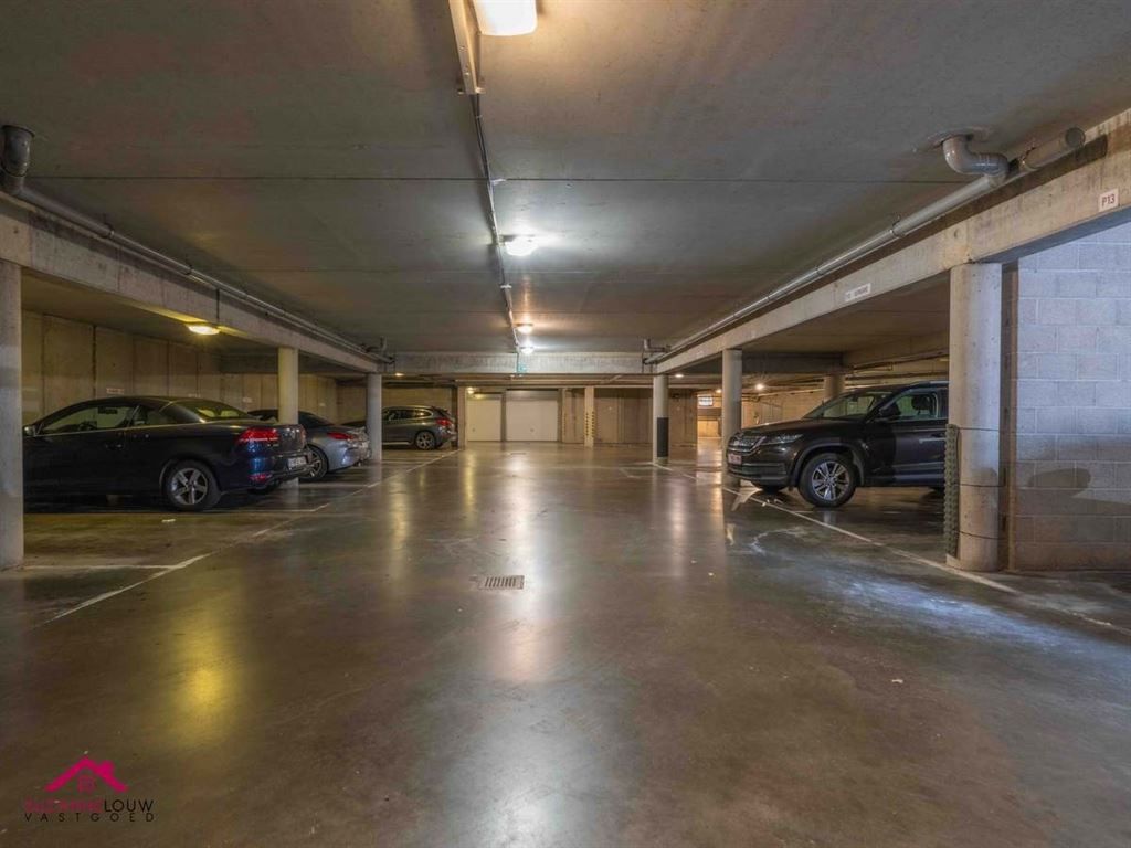 Ruim en gezellig appartement vlakbij het centrum foto 37