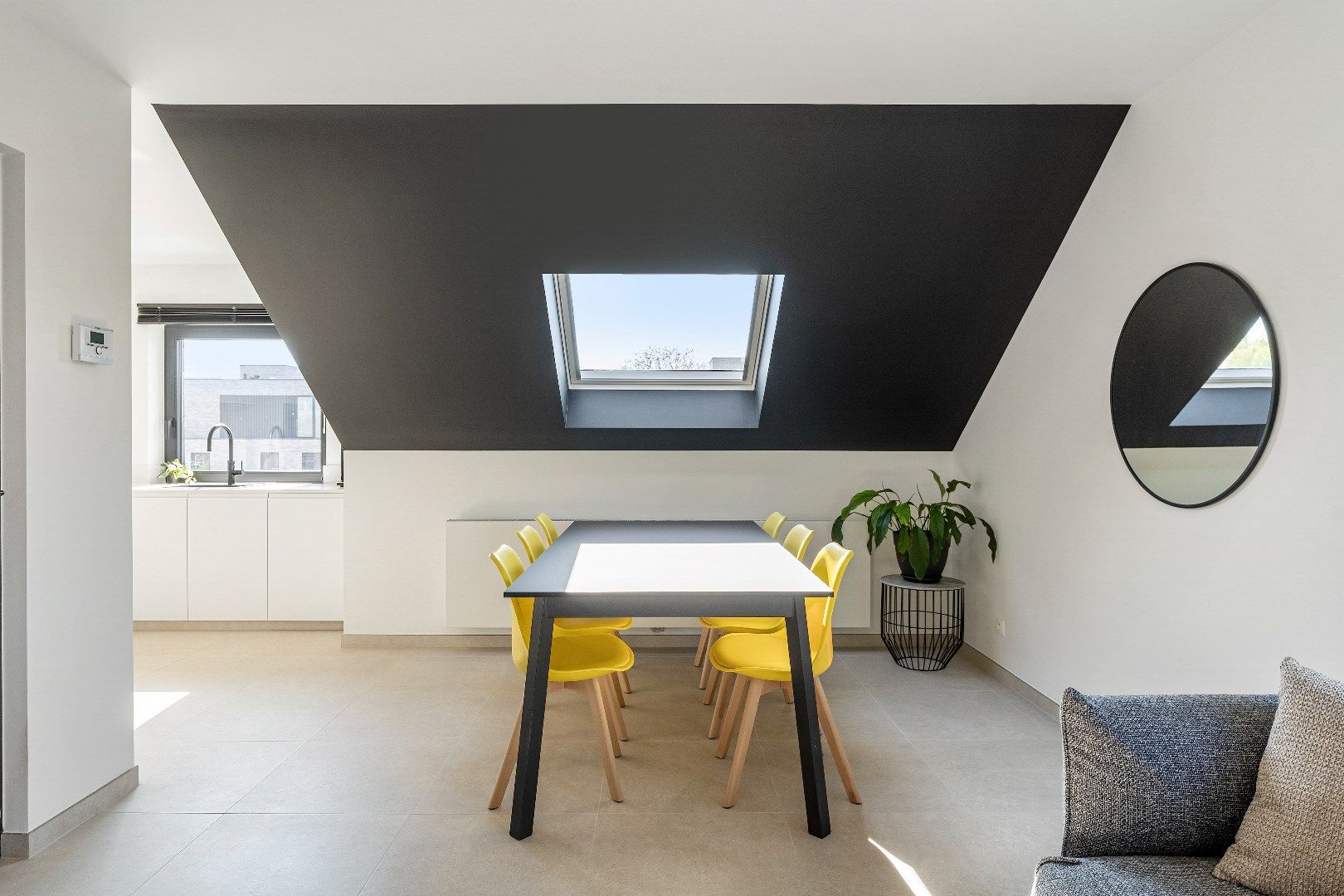Leuk appartement met 2 slaapkamers, hoogwaardige afwerking en parkeerplaats op wandelafstand van het centrum foto 16