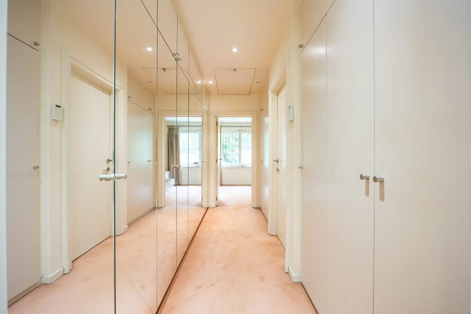 Exclusieve villa met gelijkvloerse master suite, prachtige tuin en uitzonderlijk wooncomfort foto 15