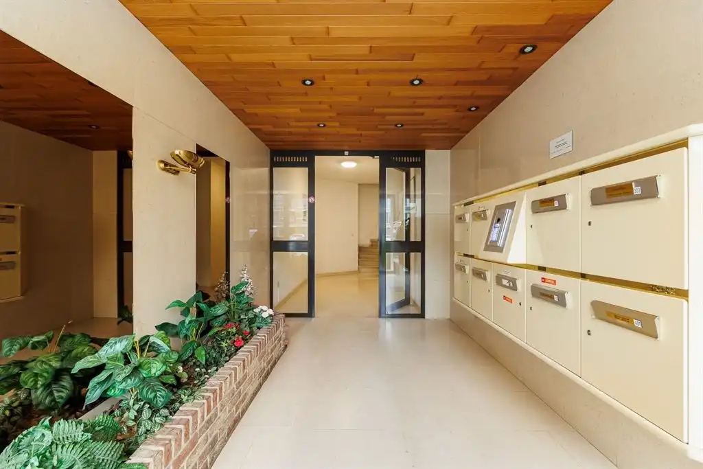 Ruim appartement met open zicht en garagebox foto 19