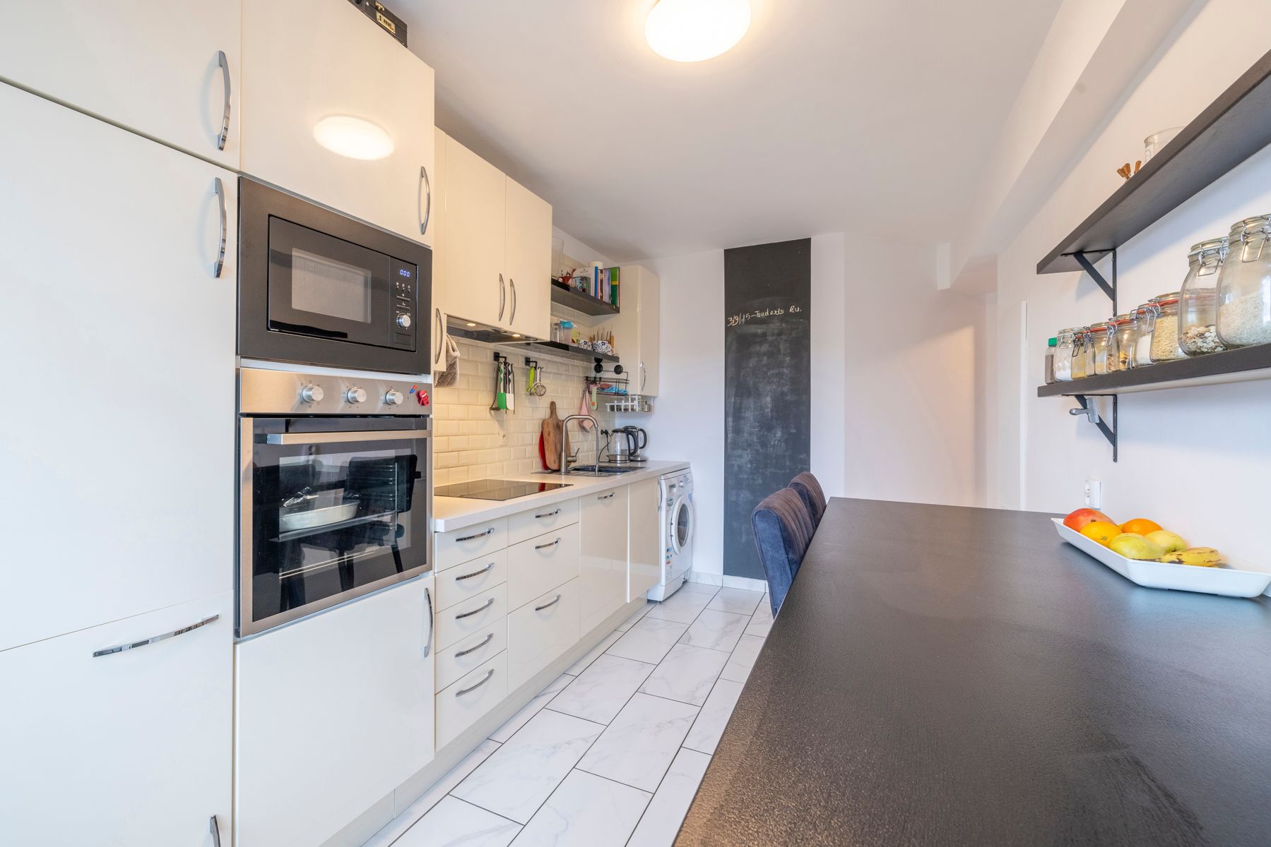 VERNIEUWD APPARTEMENT MET 3 SLAAPKAMERS TE KOOP foto 9