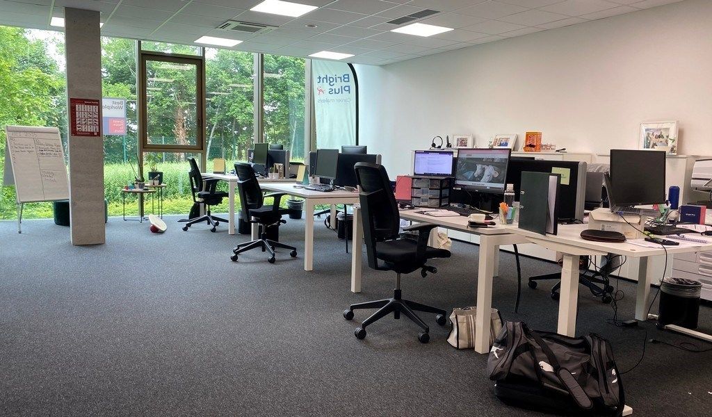 Gemeubelde kantoorruimte te huur in D-One te Kortrijk foto 12