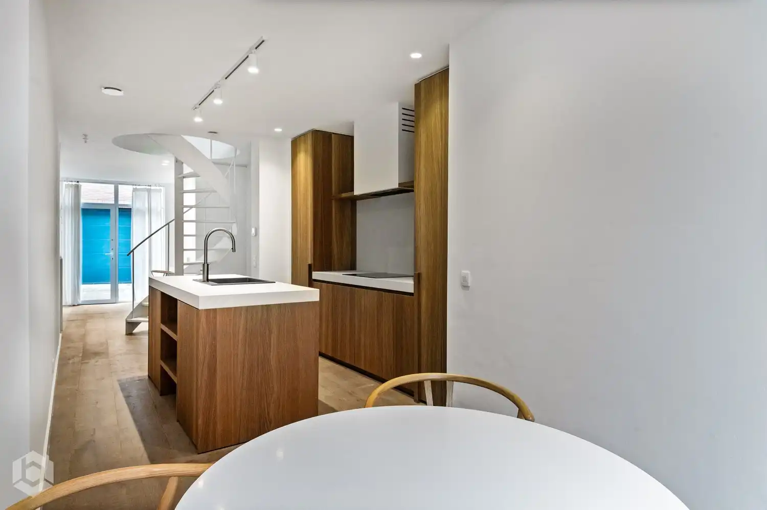 Prachtige woning met 2 SLPKRS en stadstuin in centrum Mechelen foto 3