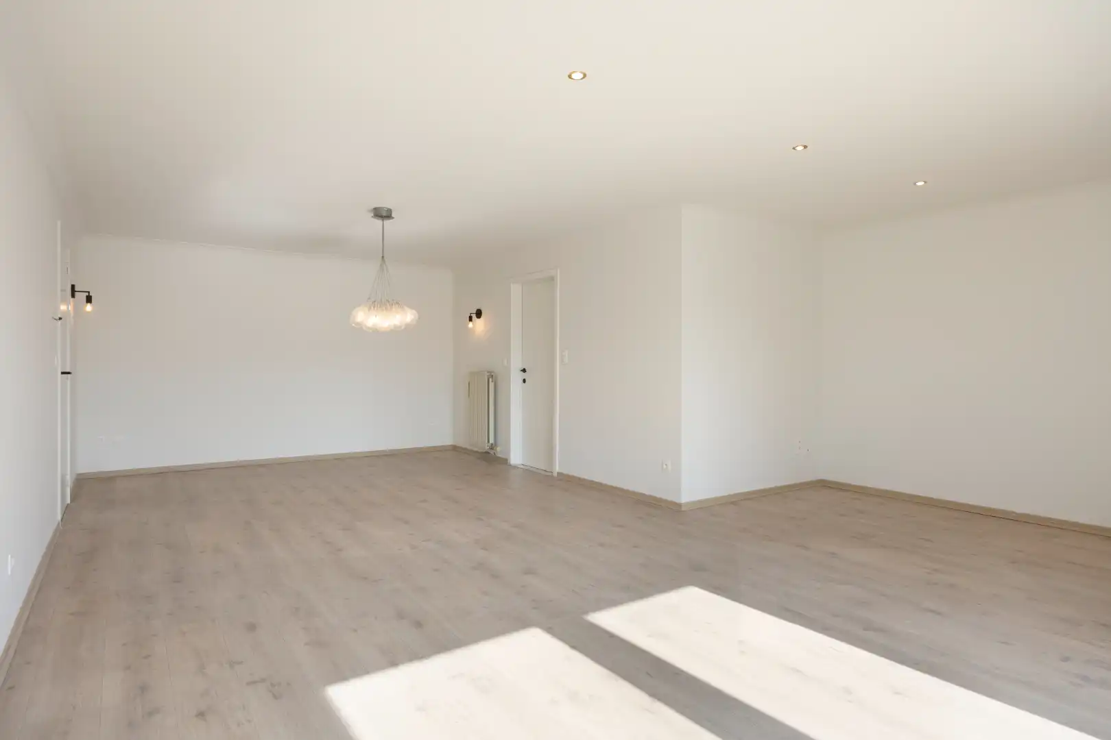  Ruim gerenoveerd appartement met 3 slpks en ruime zolderverdieping nabij het centrum foto 6