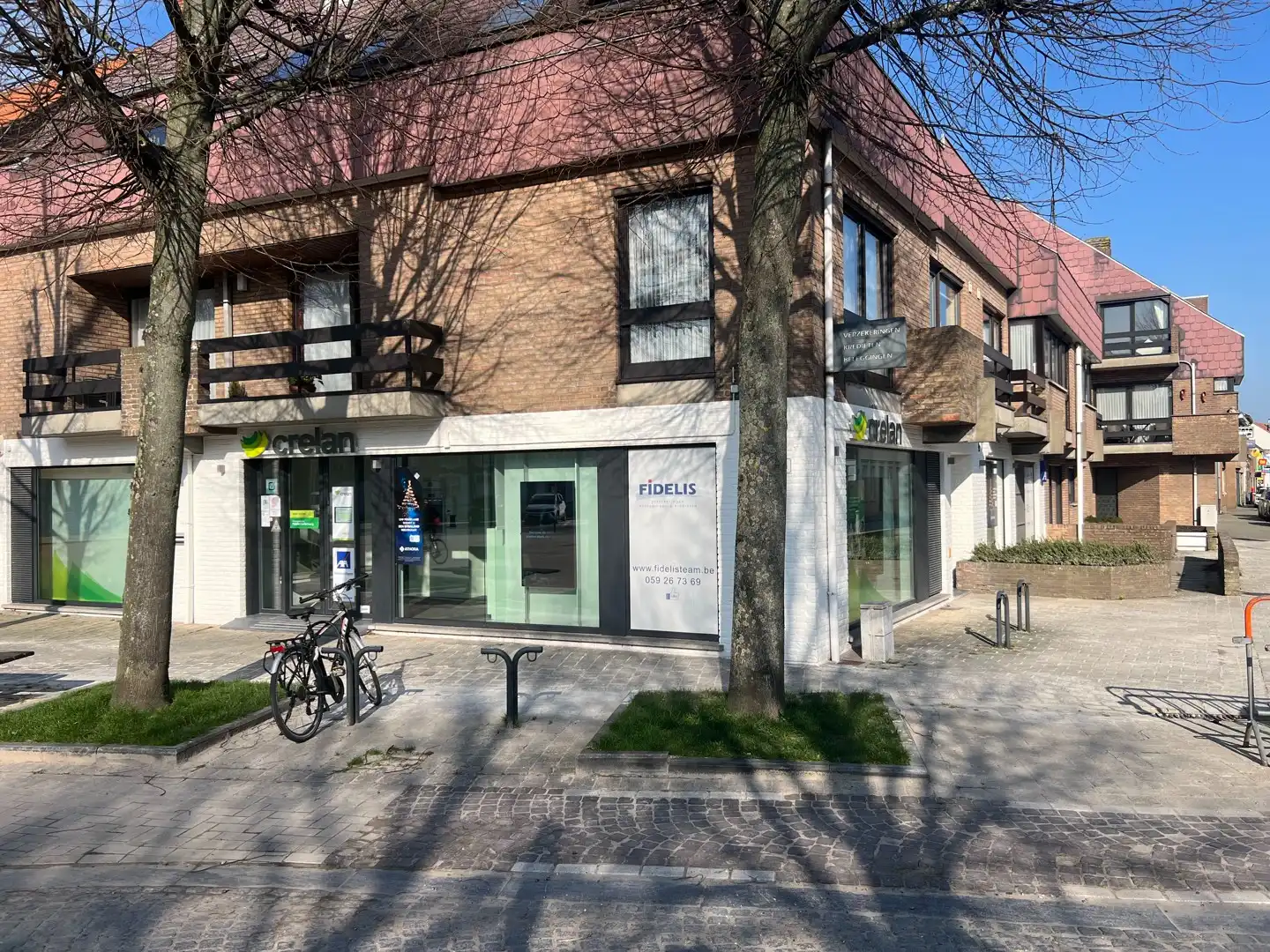 Gelijkvkoers appartement op de markt van Oudenburg foto 2