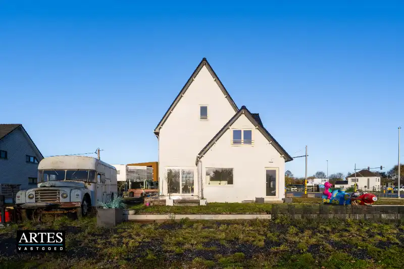 Charmante woning met 3 slaapkamers foto 39