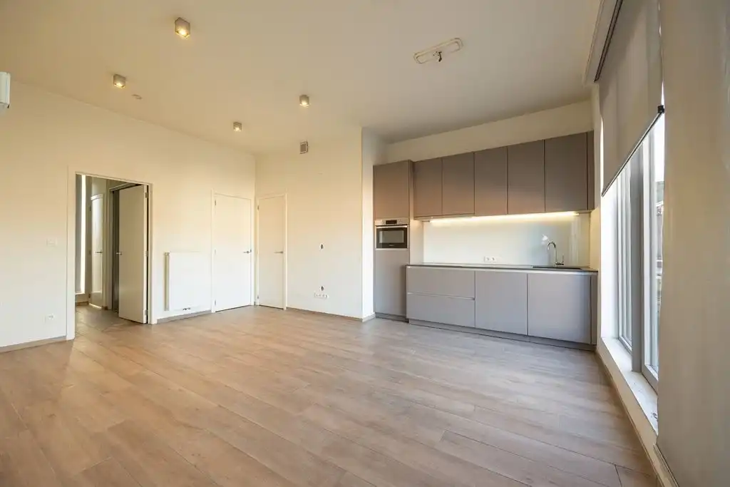 Recent appartement met groot zonneterras pal aan Park Spoor Noord foto 4