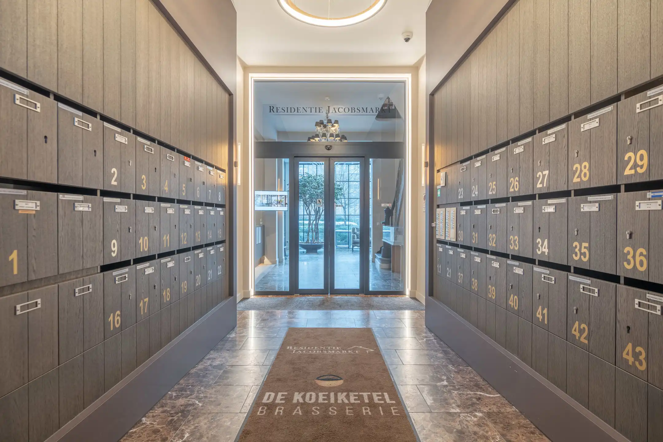 Gezellig en energiezuinig app. gelegen in Res. Jacobsmarkt foto 3