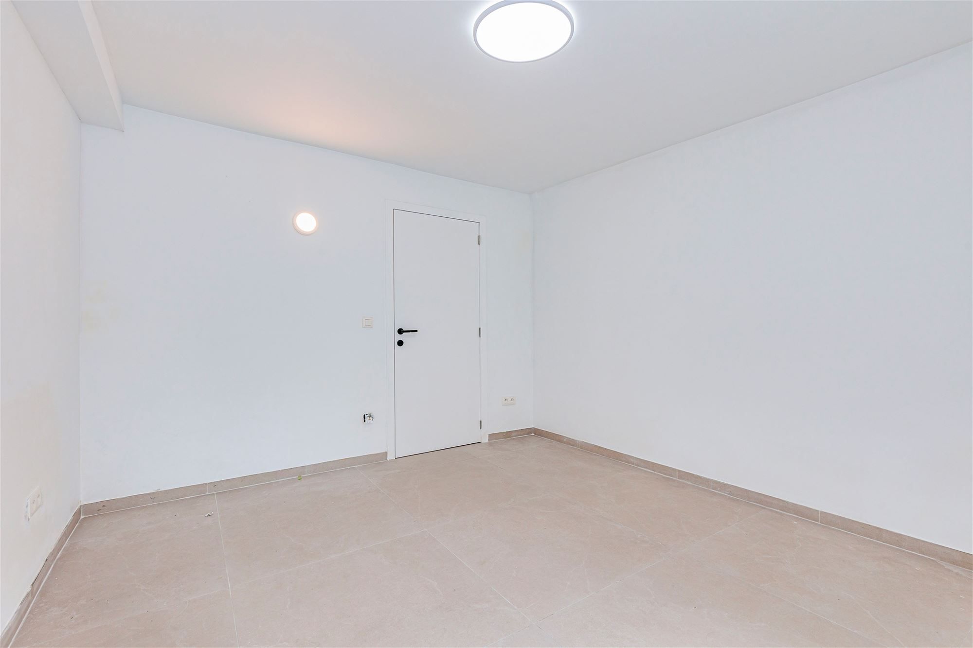 Gelijkvloers duplexappt met 3 slk + tuin foto 20