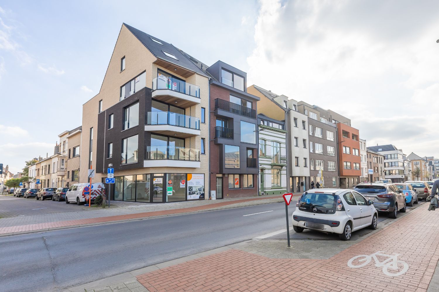 Stijlvol duplex appartement met 2 slaapkamers foto 34