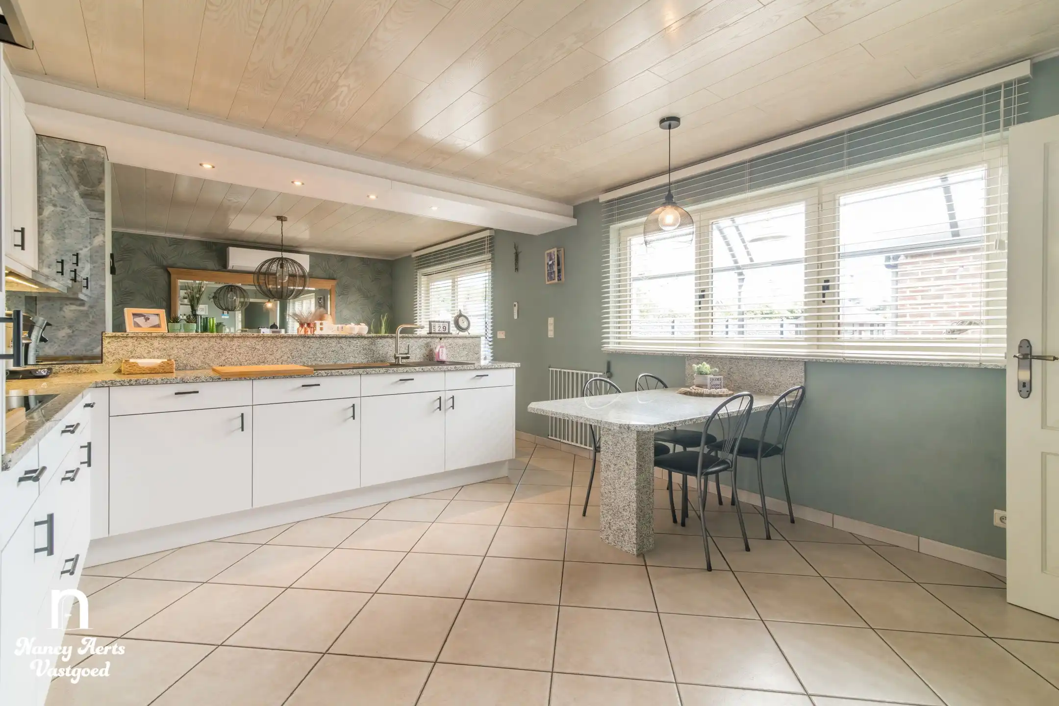 Karaktervolle, instapklare woning met extra woonmogelijkheid foto 9