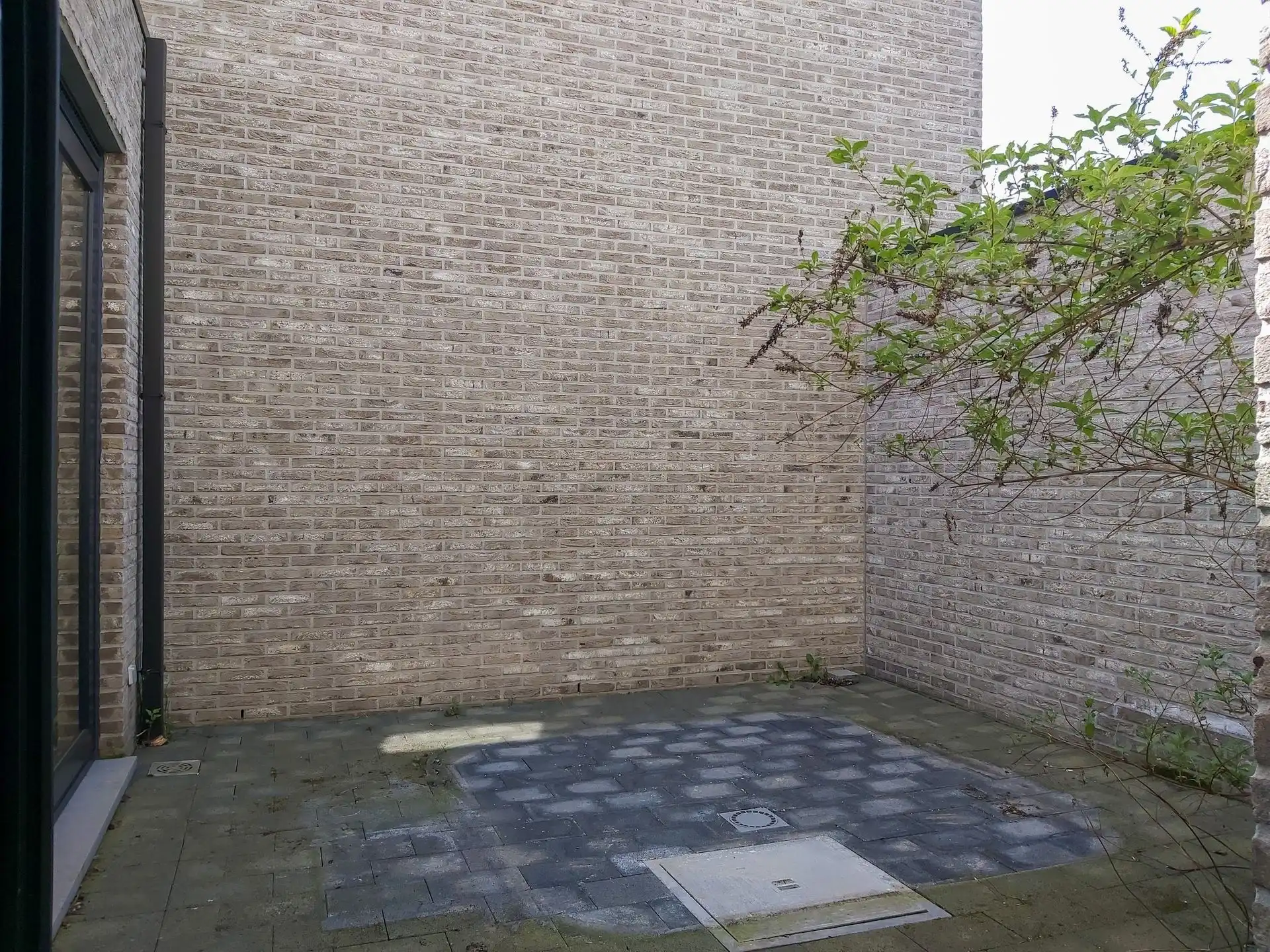 Instapklare patiowoning met 3 slaapkamers en 2 autostaanplaatsen in het rustige Uikhoven/Maasmechelen! foto 16