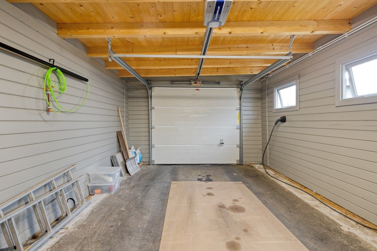 Energiezuinige halfopen bebouwing met 4 slaapkamers en 2 garages! foto 21