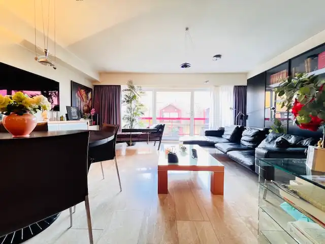 Ruim duplexappartement met groot zonneterras in hartje Wenduine foto {{pictureIndex}}