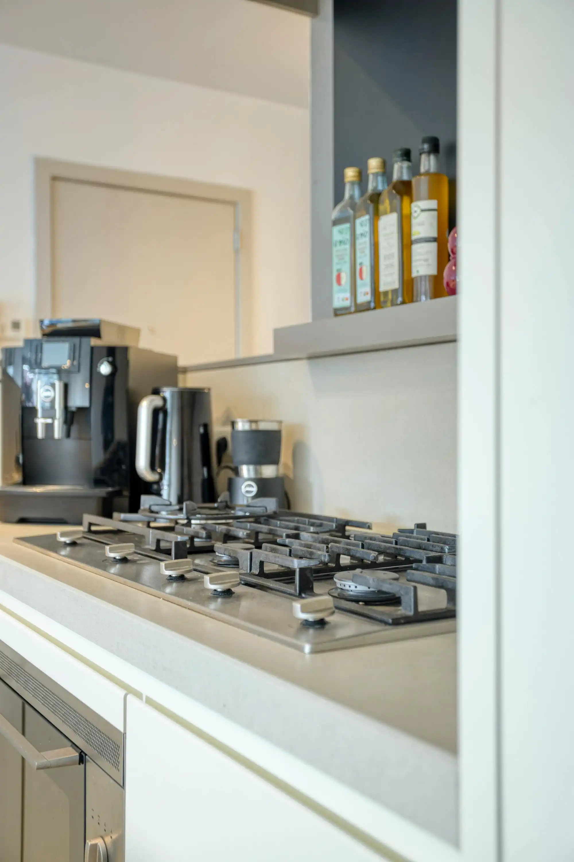 Lichtrijk appartement met terras te koop te Antwerpen Zuid! foto 7