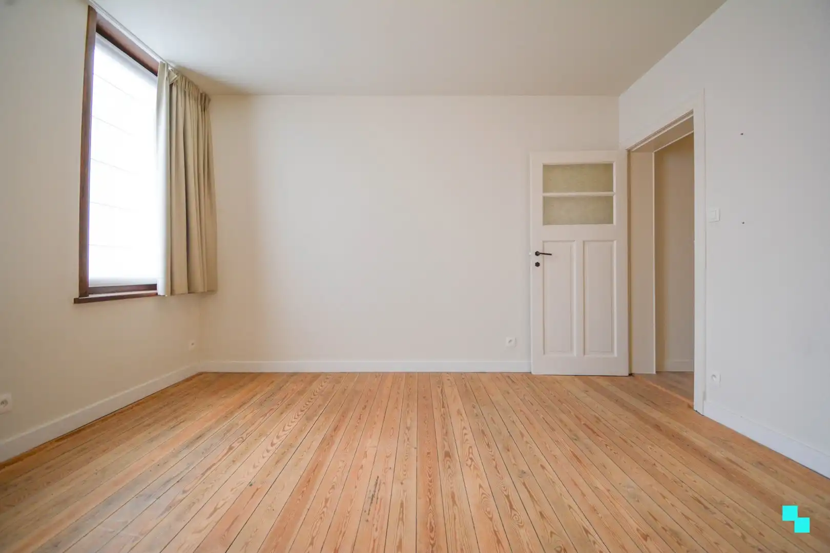 Eengezinswoning met 5 slp te centrum Roeselare foto 8