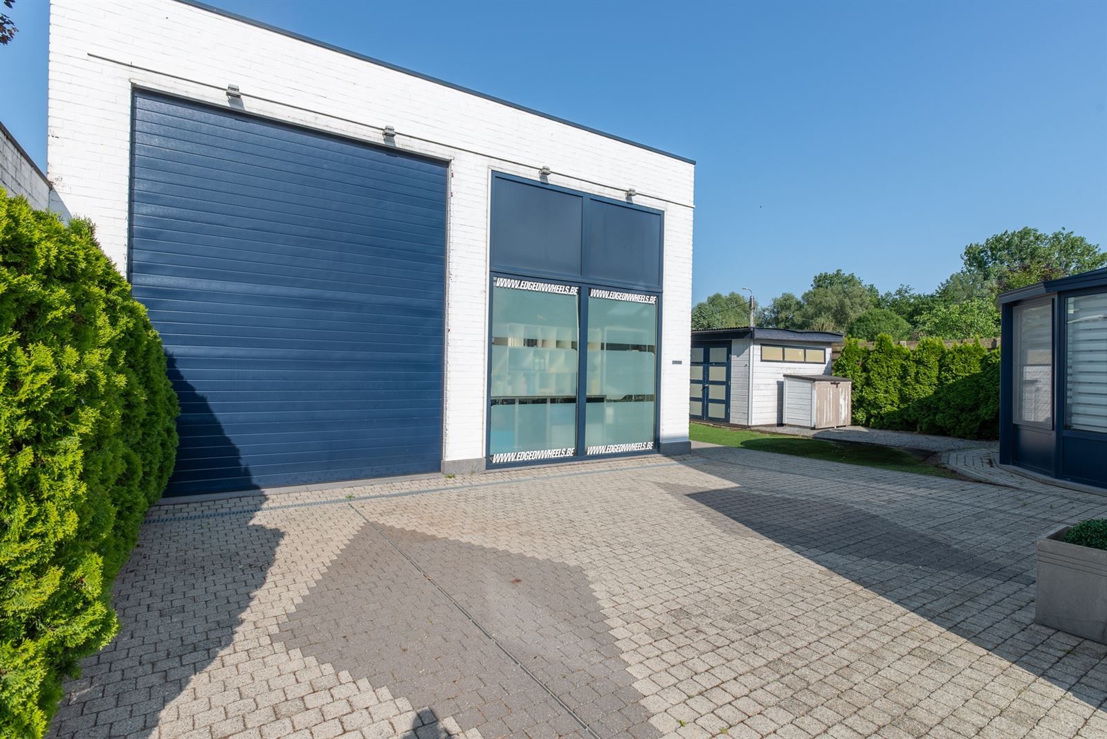 Instapklare gezinswoning met dubbele garage foto 12