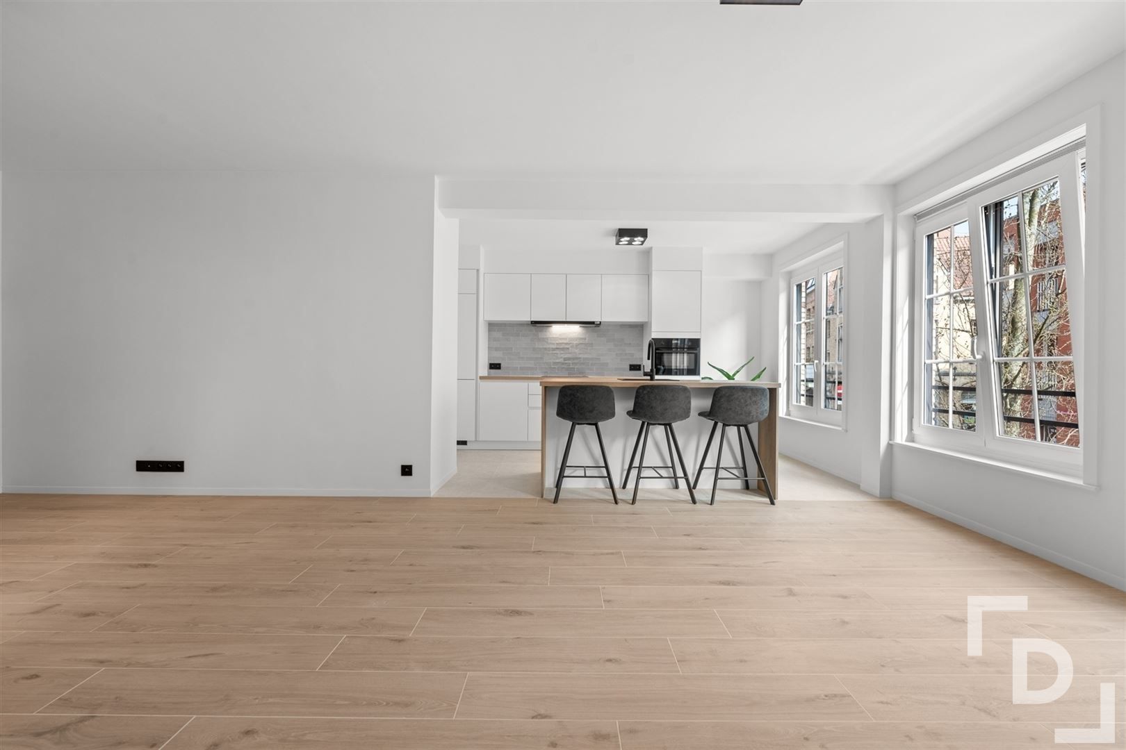 Kwalitatief gerenoveerd appartement in centrum Ieper foto 8