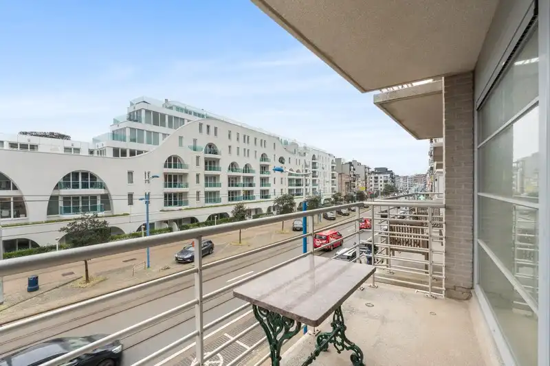 ZONGERICHT 2 SLAAPKAMERAPPARTEMENT OP 100 M VAN DE ZEEDIJK foto 2