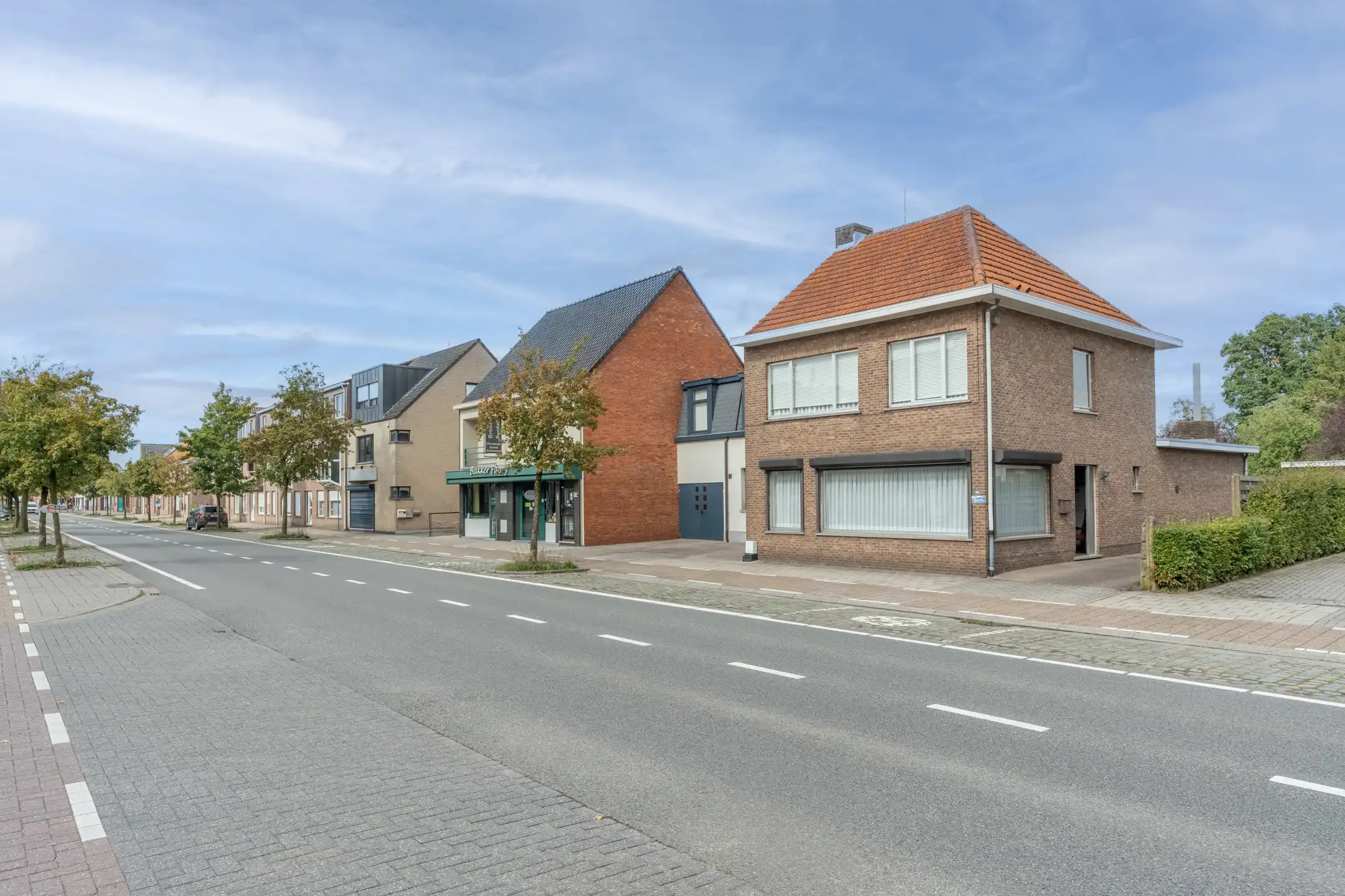 Gunstig gelegen won&nbsp;met 3 slpk, garage en grote tuin  919 m² foto 2