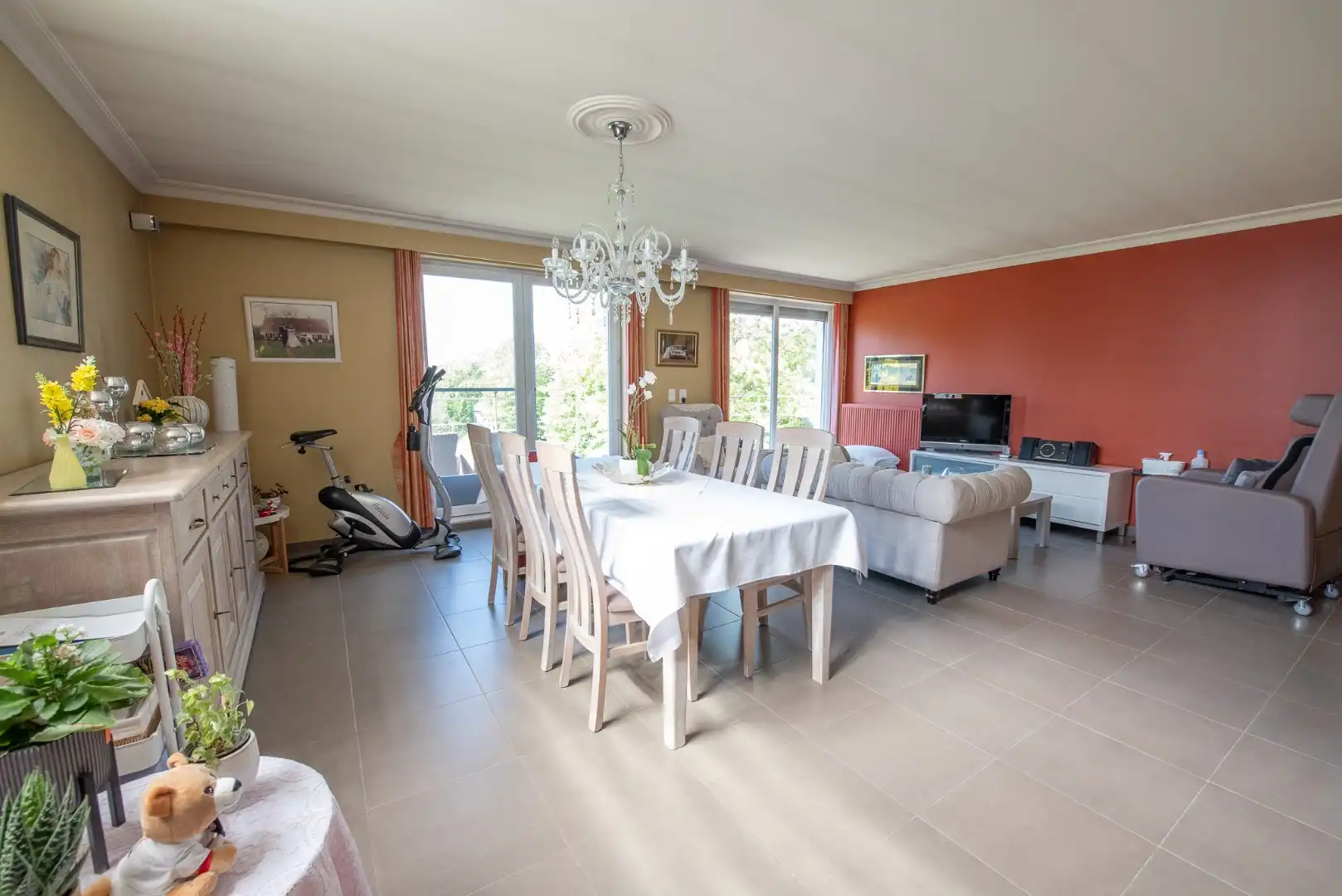 Ruim 2-slaapkamerappartement in centrum Wakken met zicht op groen! foto 7