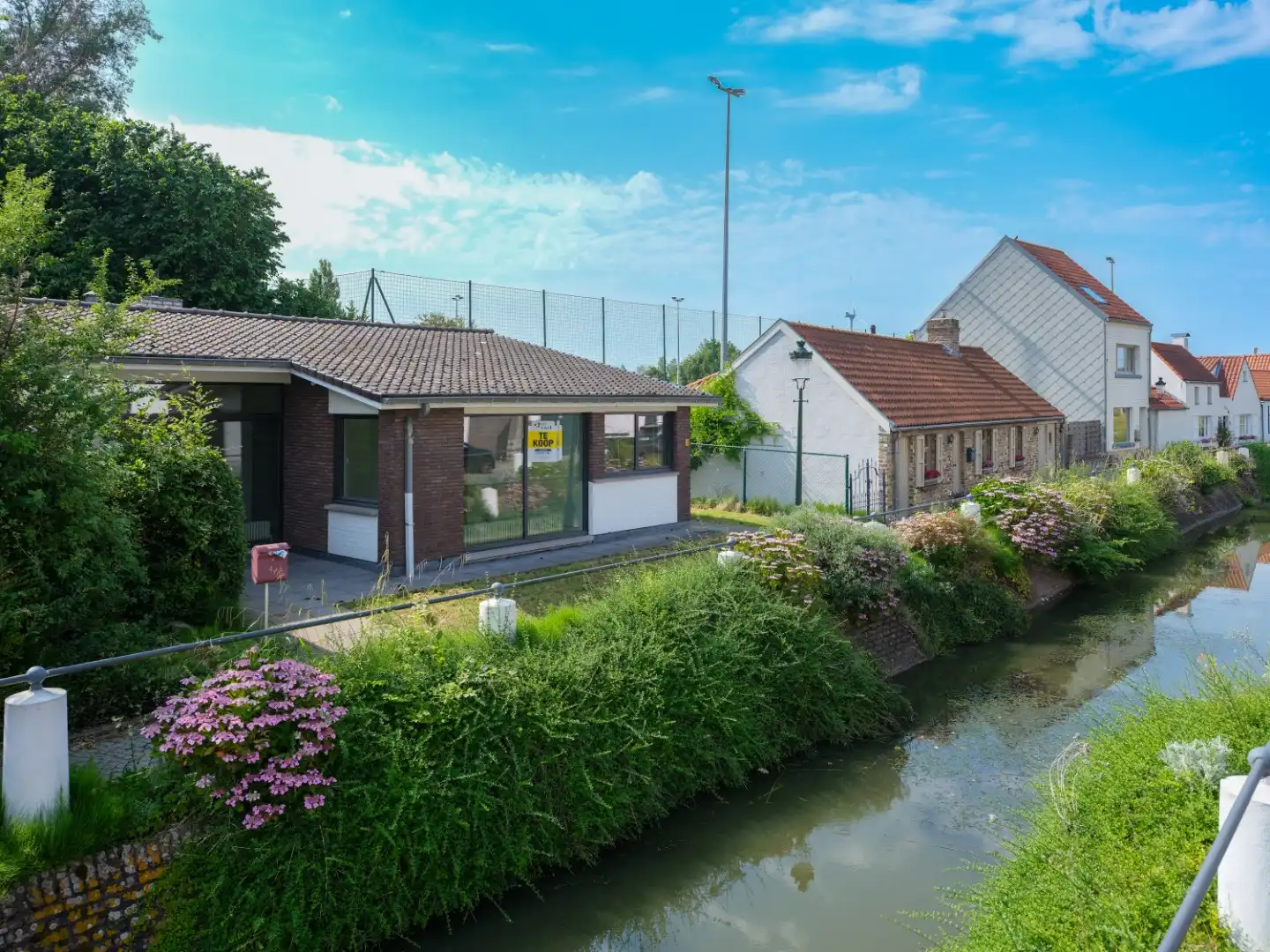 Unieke herontwikkelingskans in Lissewege! foto 4