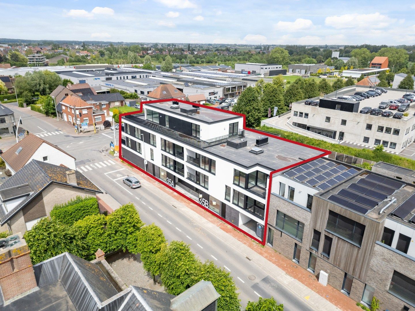 Prachtig lichtrijk en ruim (116 m²) nieuwbouw 2-slpk appartement met (zonne)terras(en), Kortemark foto {{pictureIndex}}