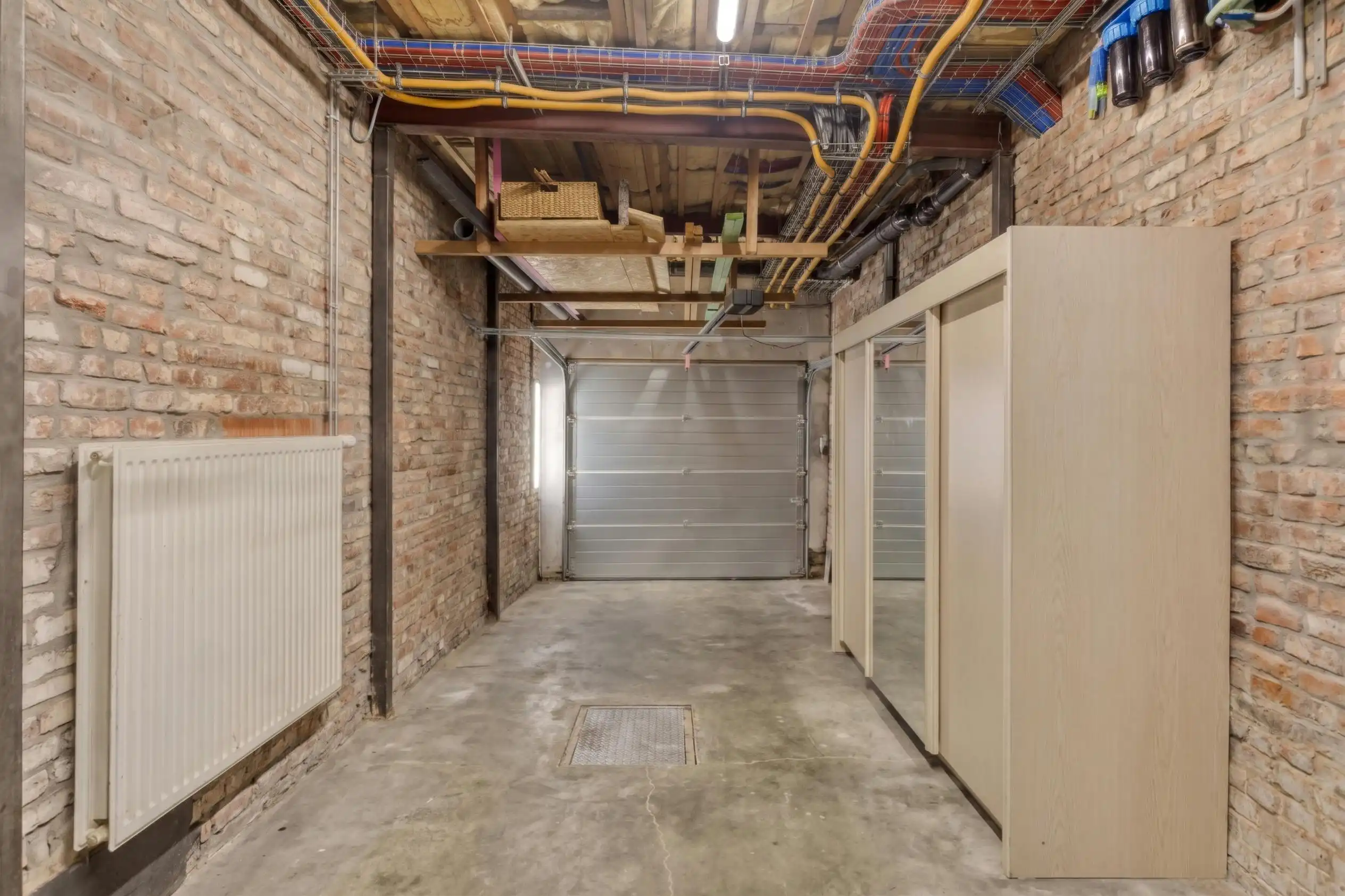 Instapklare woning met garage te koop in Heule! foto 20
