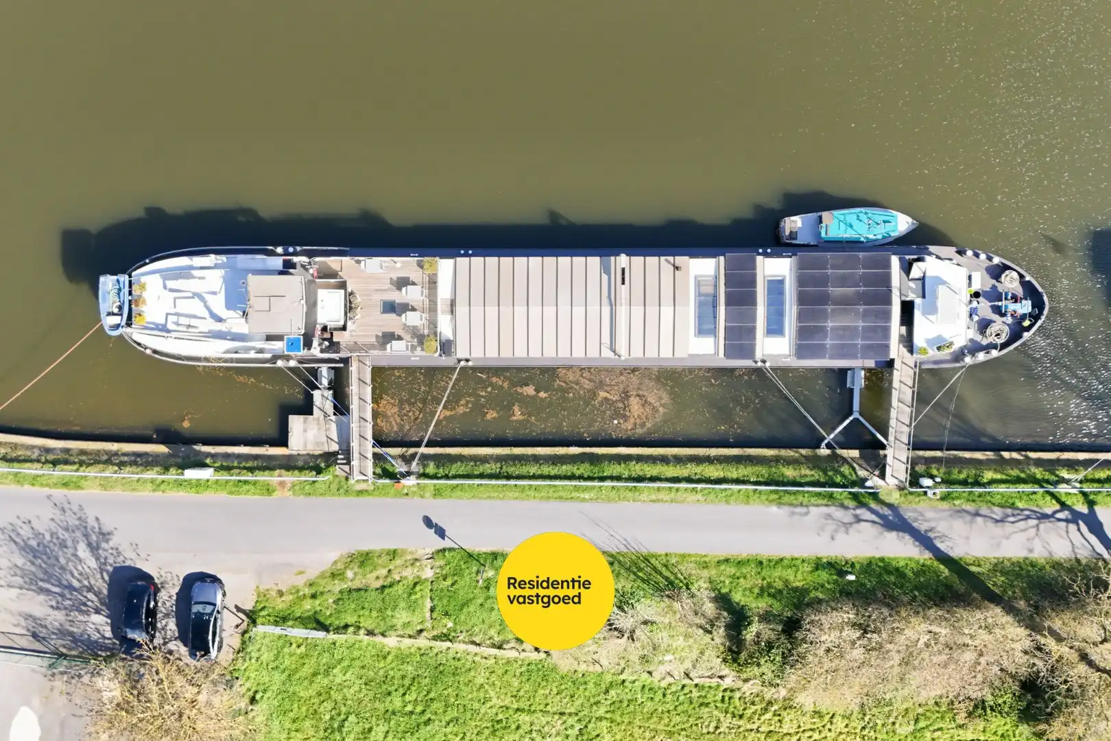 Unieke woonboot met B&B en vergunde ligplaats in Plassendale foto 2