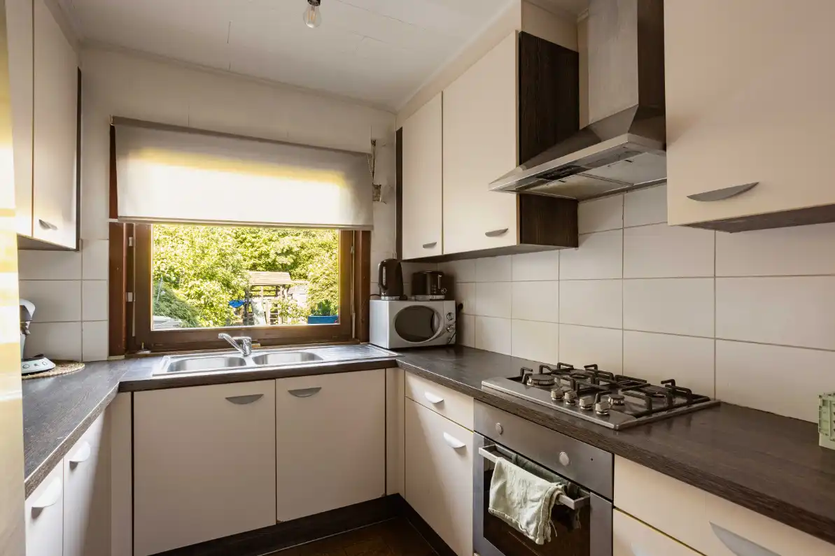 Rijwoning  met 4 slaapkamers en mooie tuin foto 5