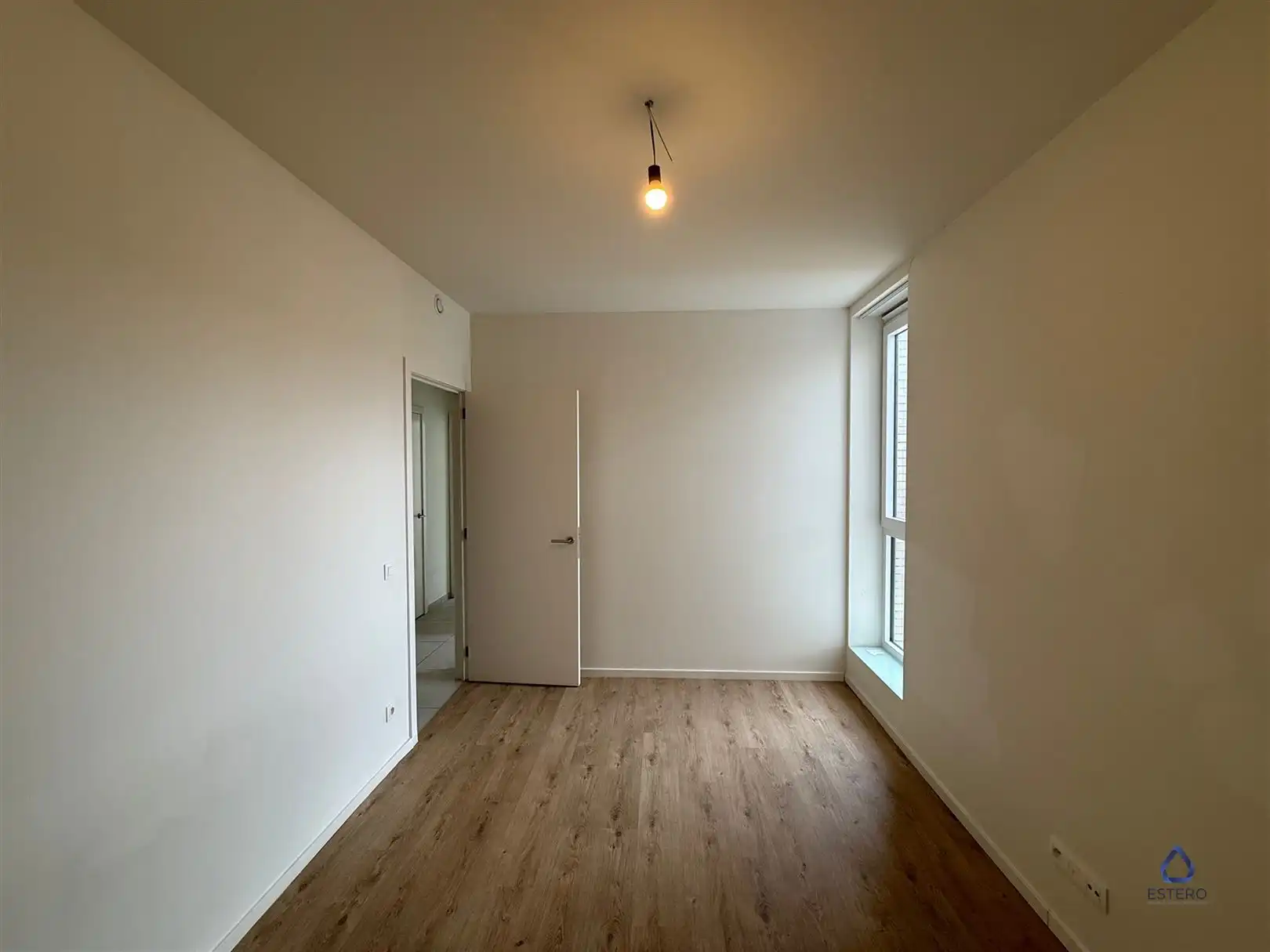 Modern 2-slaapkamerappartement met terras en zicht op groen foto 10
