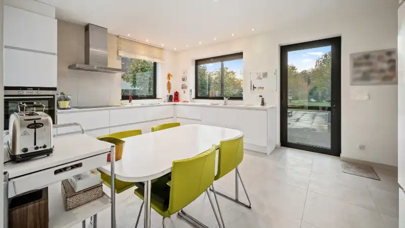 Moderne villa 247m² met bijgebouw-garage en zwembad op 58 are foto 30