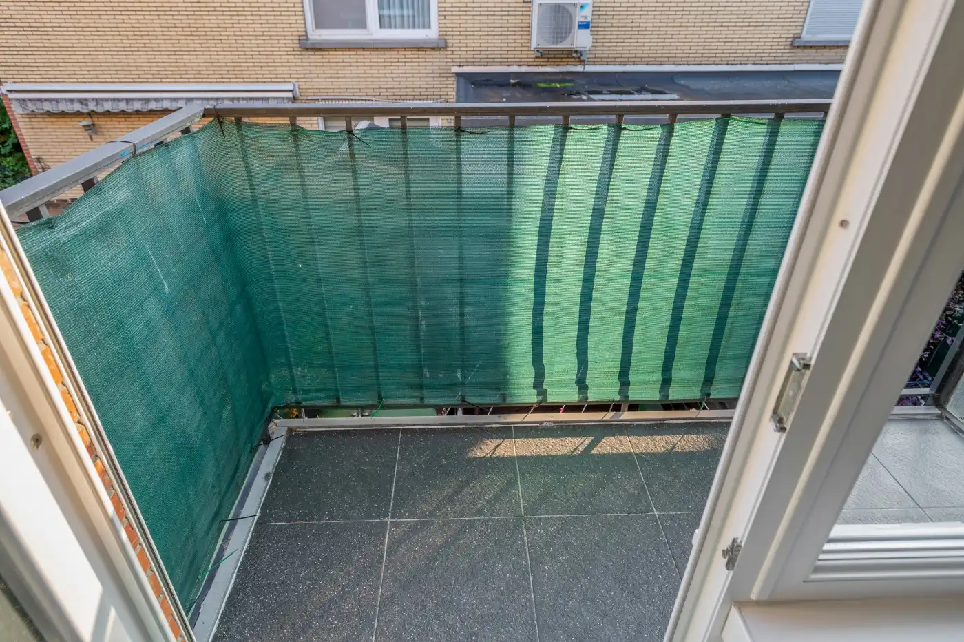 Gezellig app. op 1e verd. met 2 slpk., balkon én garage foto 13