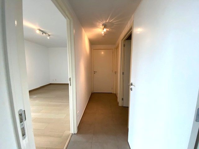 Topligging 1 slpka appartement + terras + autostaanplaats centrum Geel foto 12