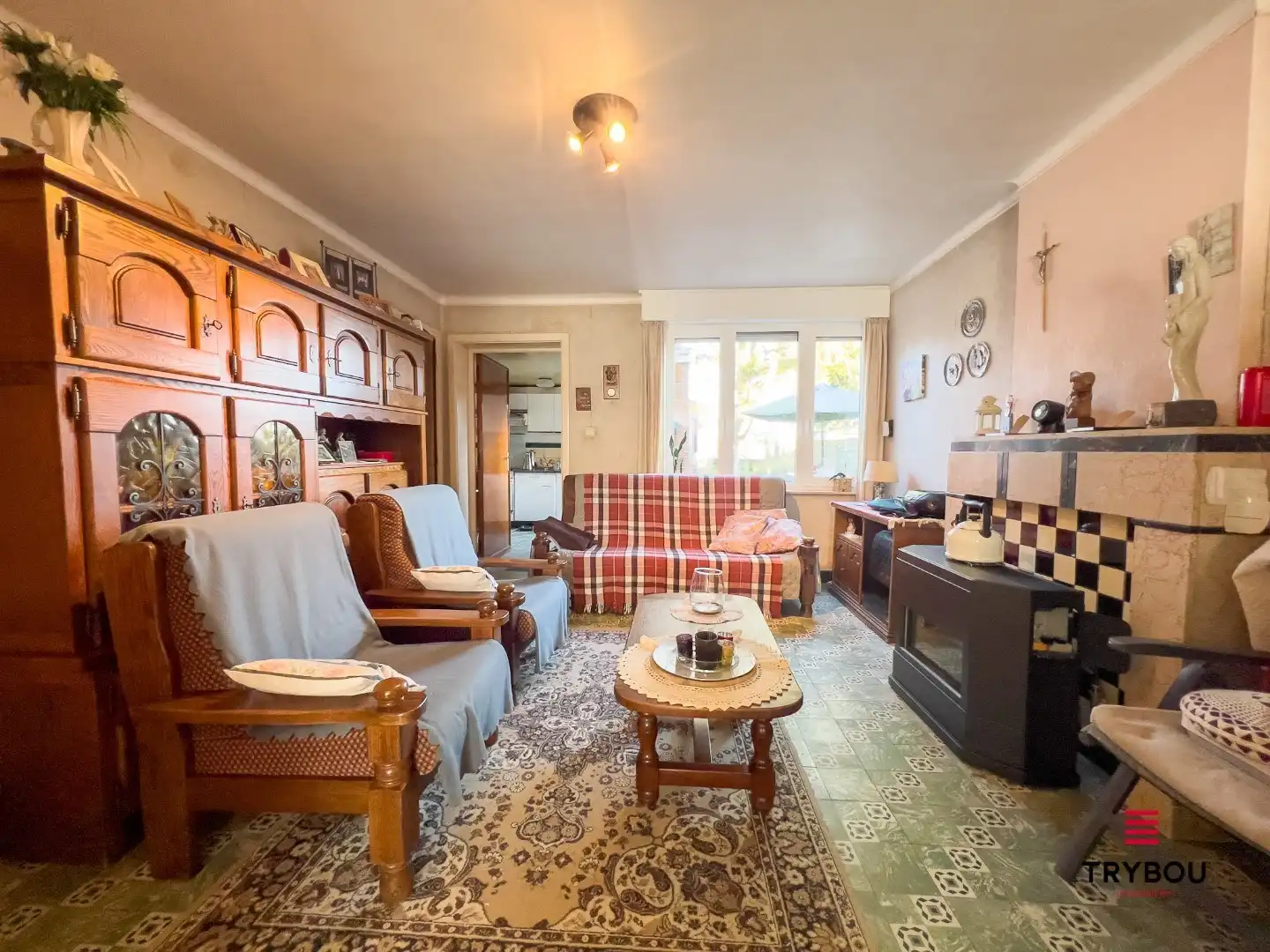 Ruime gezinswoning met 4 slaapkamers, garage en tuin foto 4