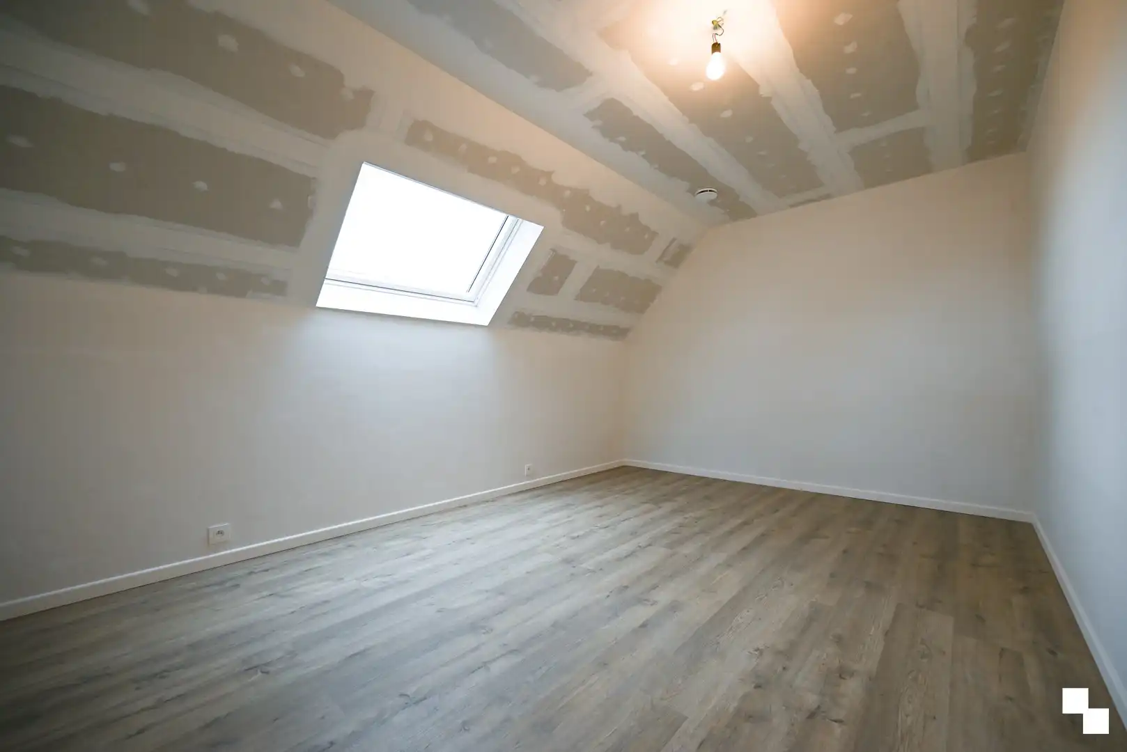 Uitzonderlijk ruime nieuwbouwwoning te Izegem foto 14