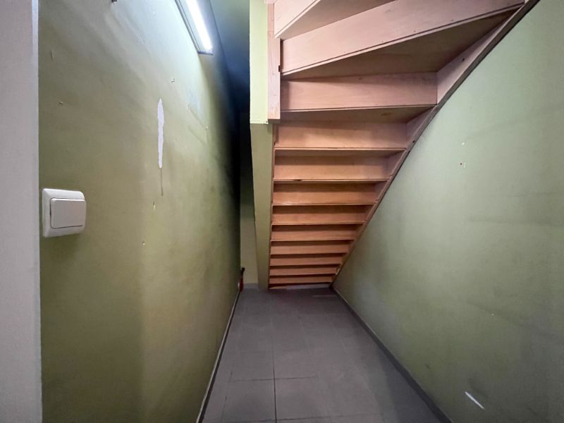 RIJWONING MET TUINTJE EN GARAGE GELEGEN IN DE DORPSKERN VAN SLEIDINGE foto 9