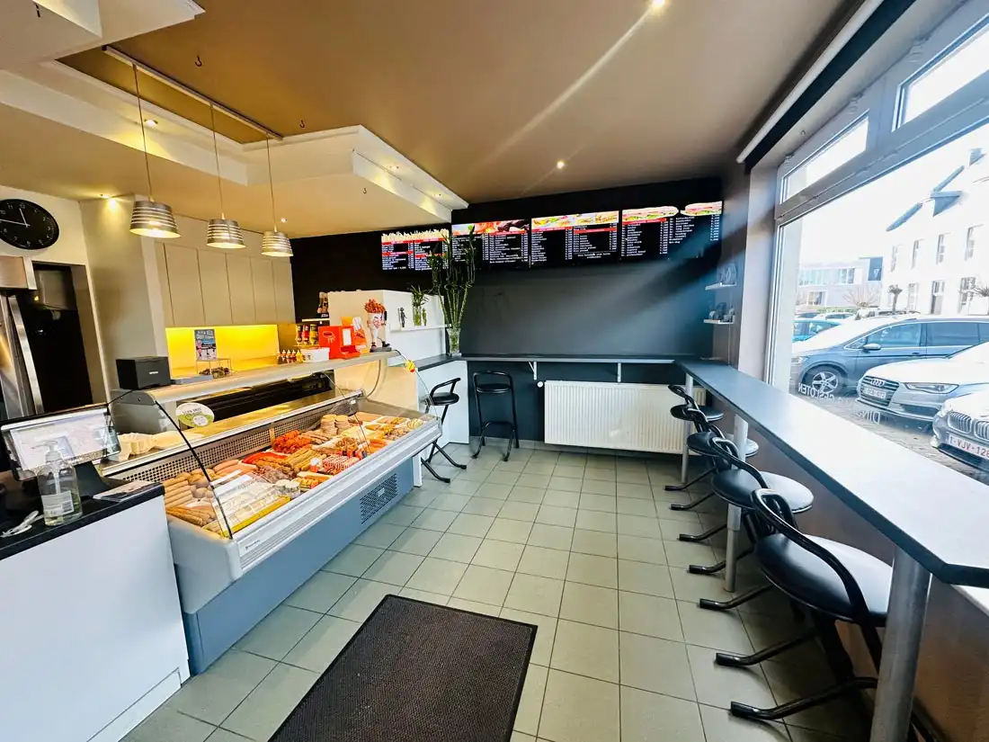 Aantrekkelijke opbrengsteigendom in het hart van Kuringen! foto 4