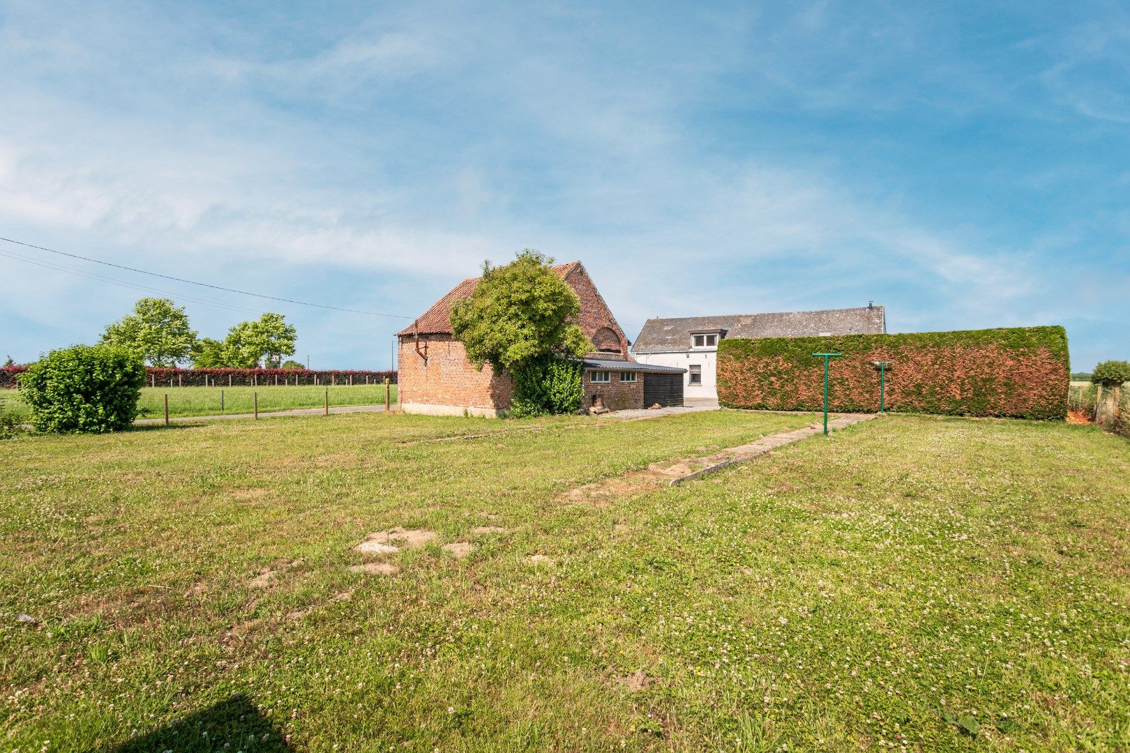 Te renoveren woning met 3 slaapkamers, loods en weide op 59a in het groene Pepingen foto 19