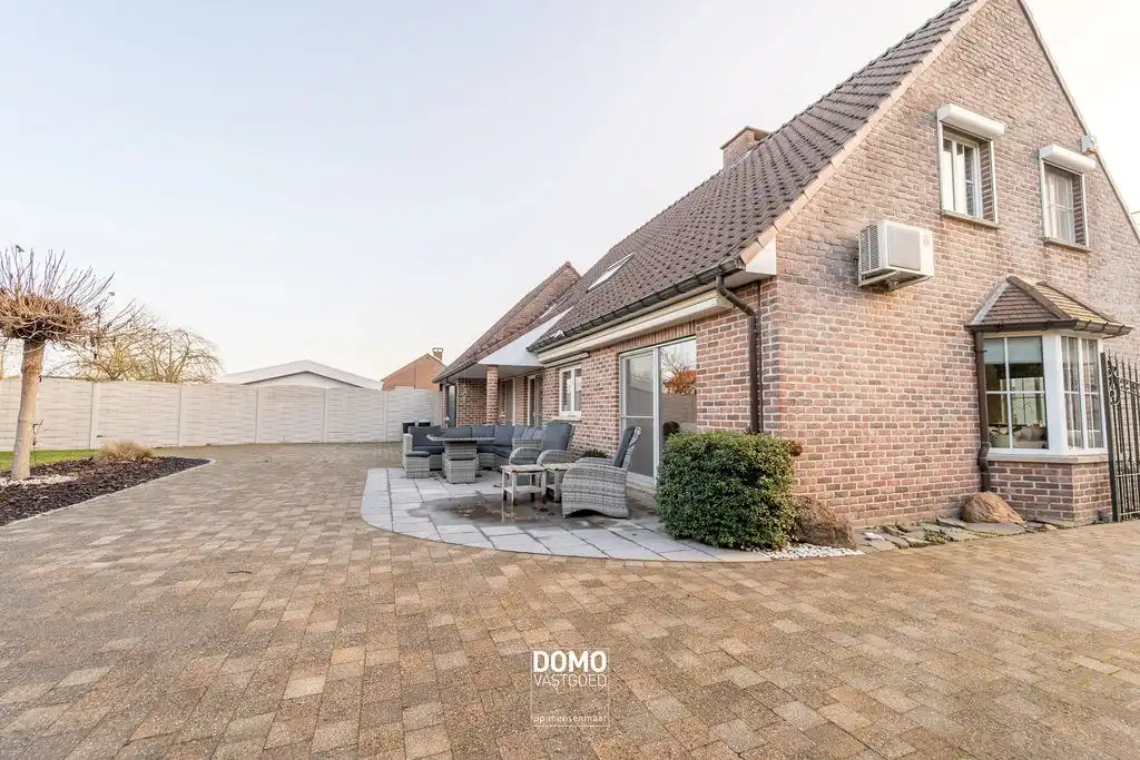 WARME GEZINSWONING VAN 262 M² MET PRACHTIGE TUIN IN HARTJE KORTESSEM  foto 28