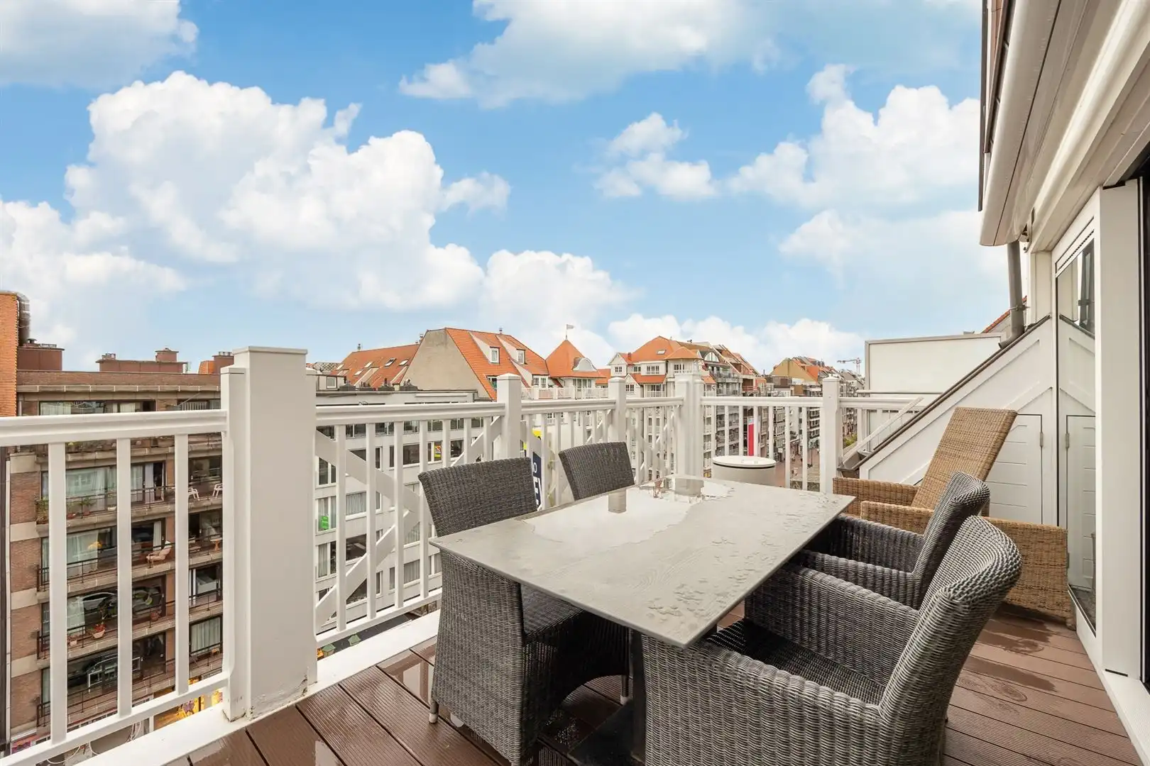 Ruim wonen in hartje Knokke foto 10