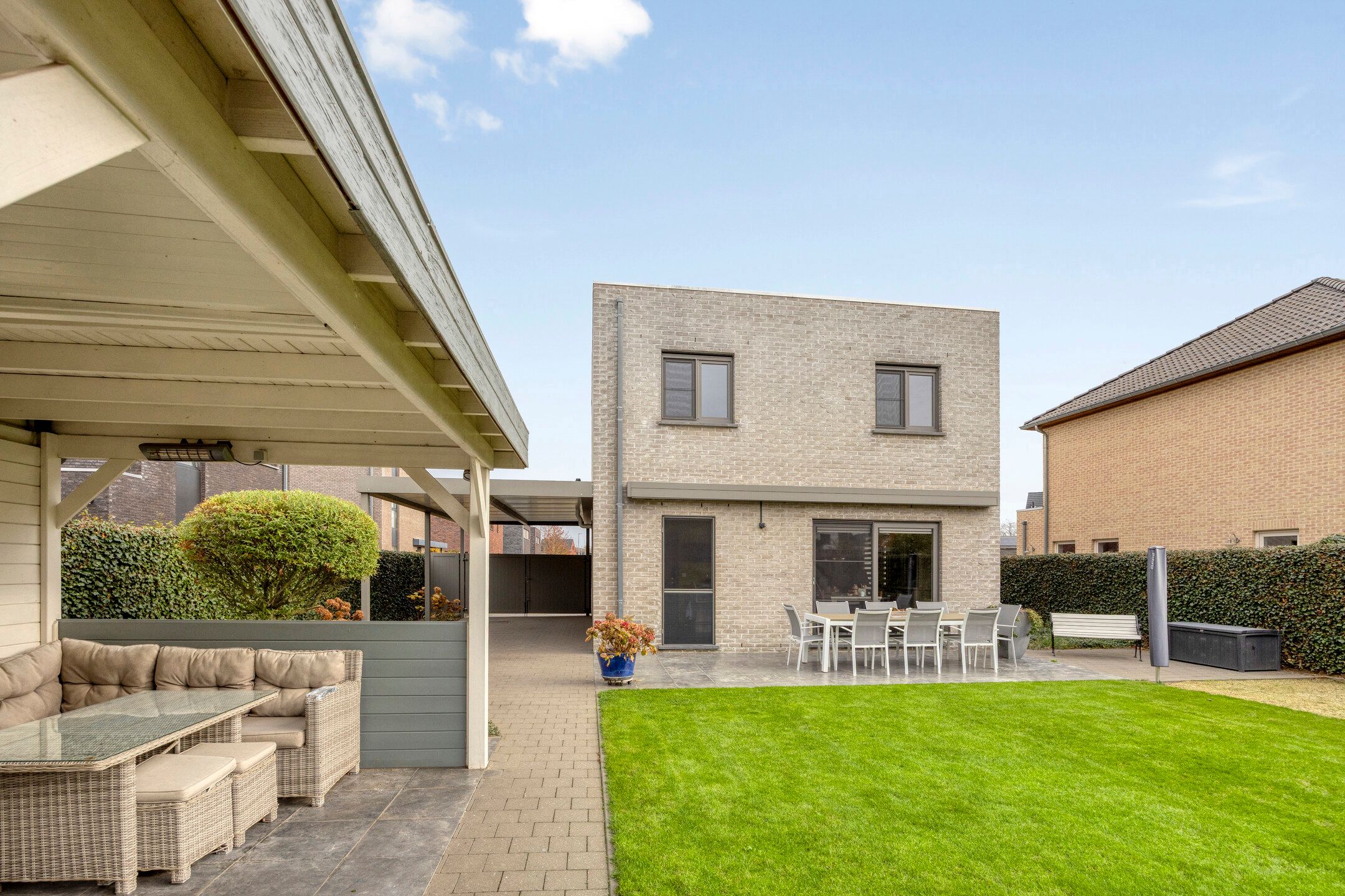 Prachtige recente woning op uitstekende locatie foto 22