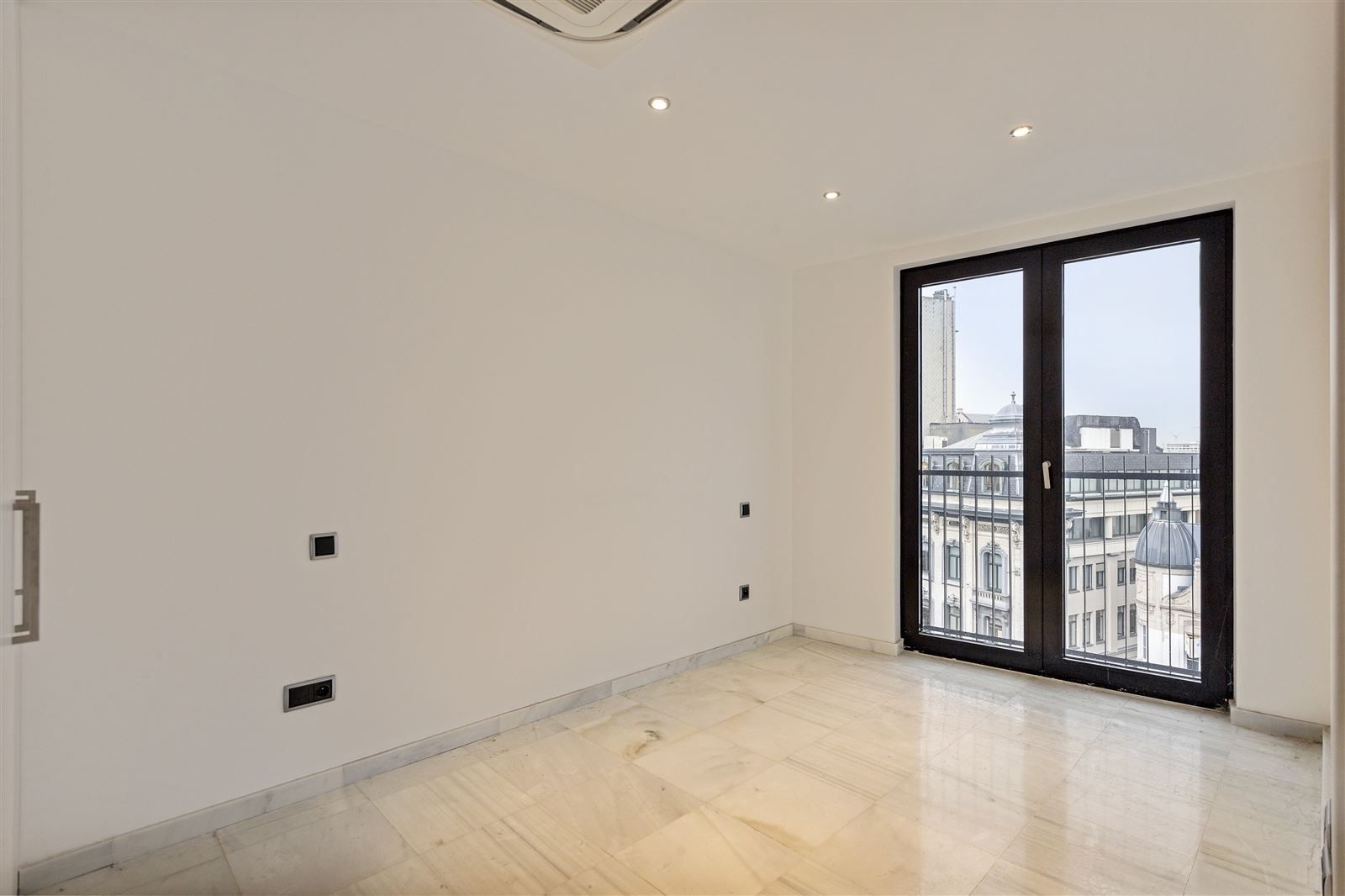 For the shop aholics between us: Meir shopping street foto 6