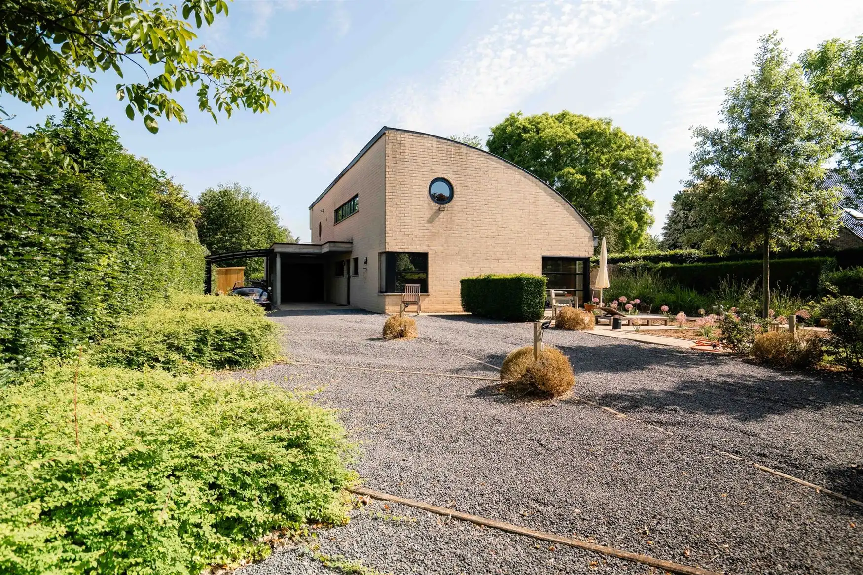 Villa met zwembad op ruim perceel in Deinze foto 3